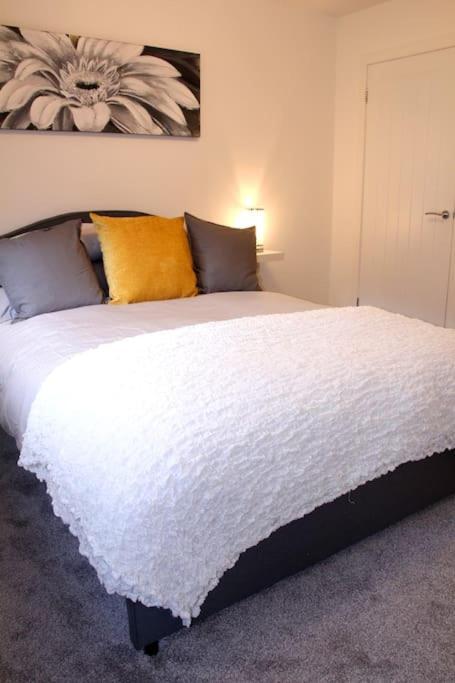 Premium Ground Floor Apartment, Near Fort William Town Centre Екстериор снимка